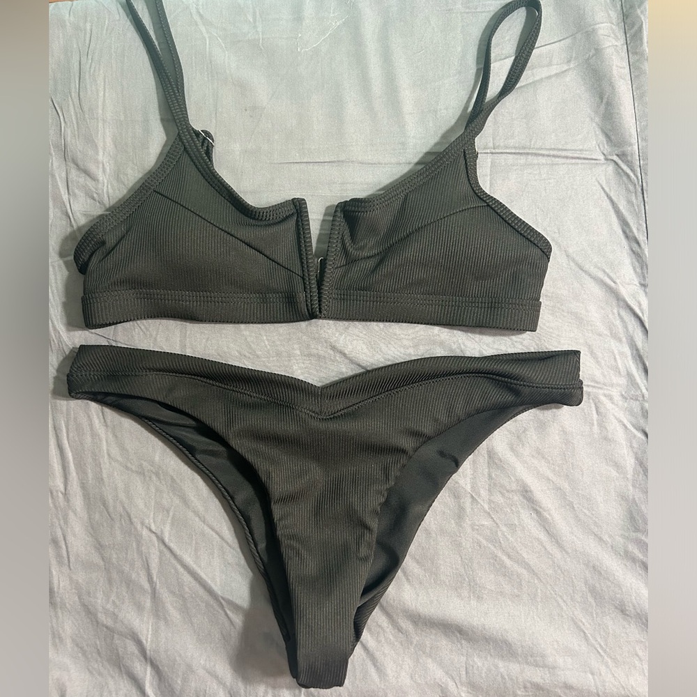 Woman’s black bikini set